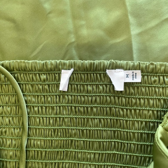 ASTR the label MARIELA green SATIN MIDI DRESS size medium - Picture 7 of 10